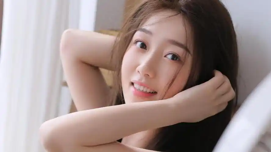 性感露肩美女居家诱惑私房写真,高清壁纸图片,大陆美女-回车桌面