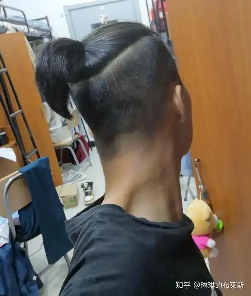 男生长发扎辫子好吗怎么扎好看呢