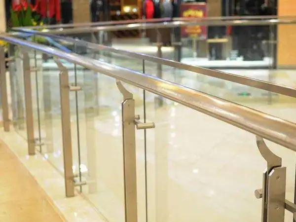 学校商业-不锈钢栏杆厂家__铁艺栏杆,锌钢栏杆,不锈钢楼梯扶手|长沙行