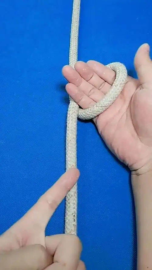 货运调扣最简单的打结方法,特别的实用牢靠,不会轻易松开!