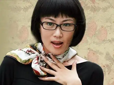 回顾演员马丽低调演戏33年嫁圈外丈夫生一子57岁风韵犹存