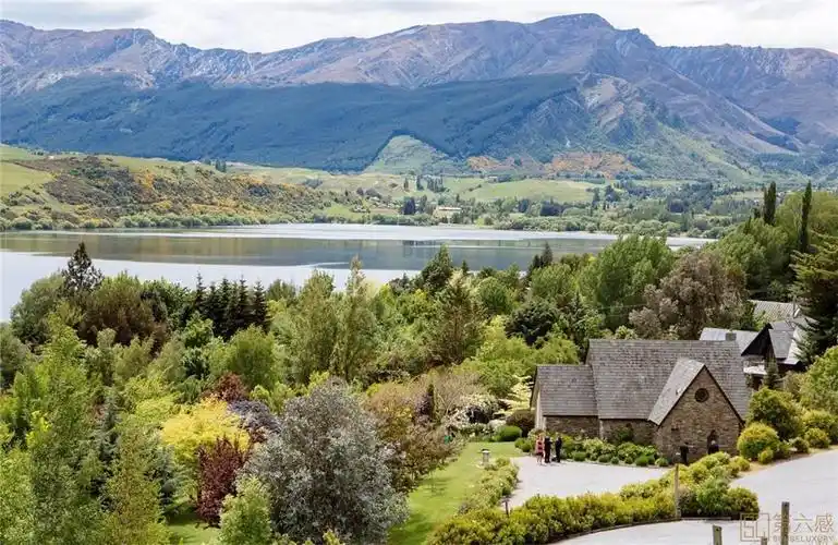 石岭庄园皇家木屋