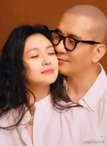 先是两人离婚,孩子们都归于大s.