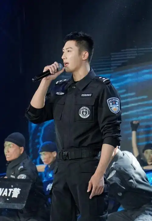 黄景瑜练为战帅气剧照图片18