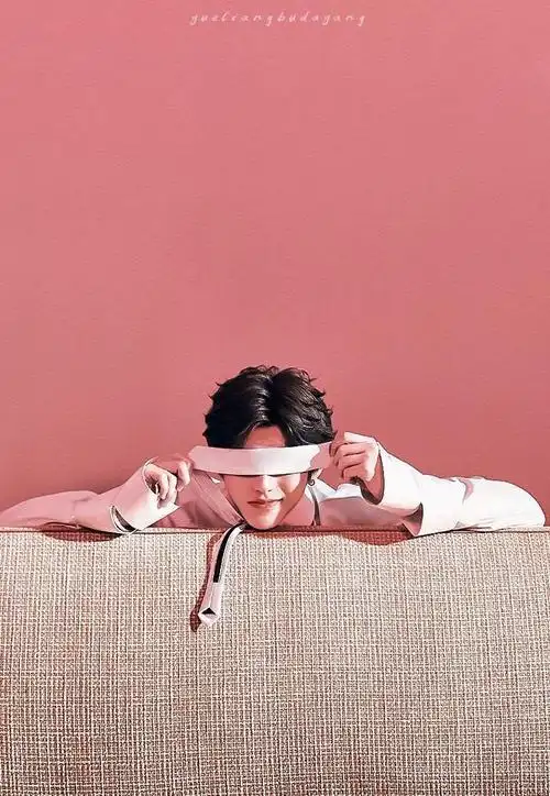 蔡徐坤在演艺道路上还会不断带来更多精彩,我们也将期待他未来的作品