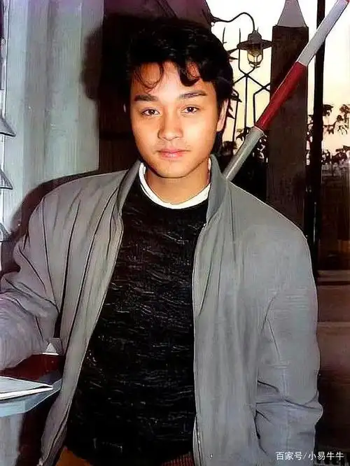 三月四月芬芳尽,世间再无张国荣,当年英雄本色,霸王已成往事.