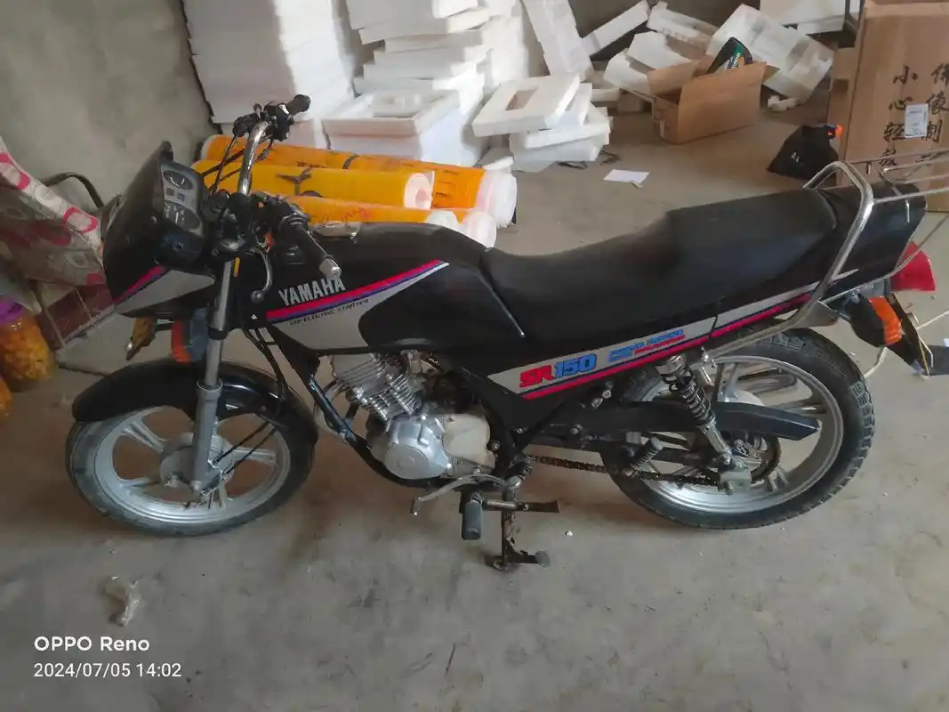 刚刚到家一辆1997年雅马哈劲虎sr150,全车无磕无碰