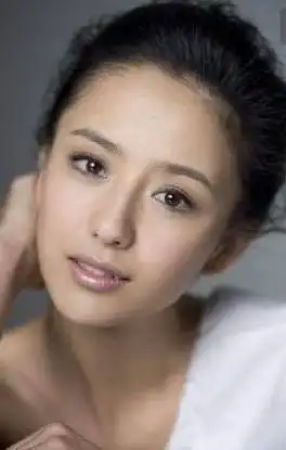 佟丽娅刚出道被嫌丑网友留言如果能丑成这样也是挺好的_时候_节目