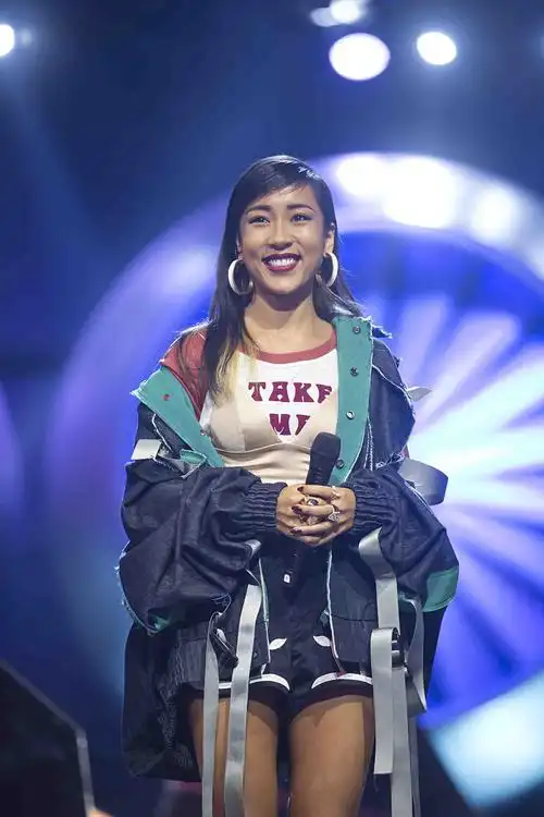 p>吉克隽逸(summer),汉名王隽逸,1988年5月13日出生于 a target="