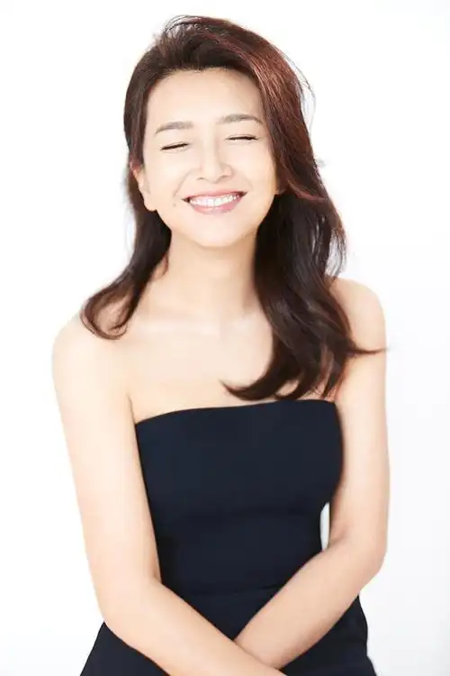 40岁江珊近照,同样51岁的徐帆和江珊