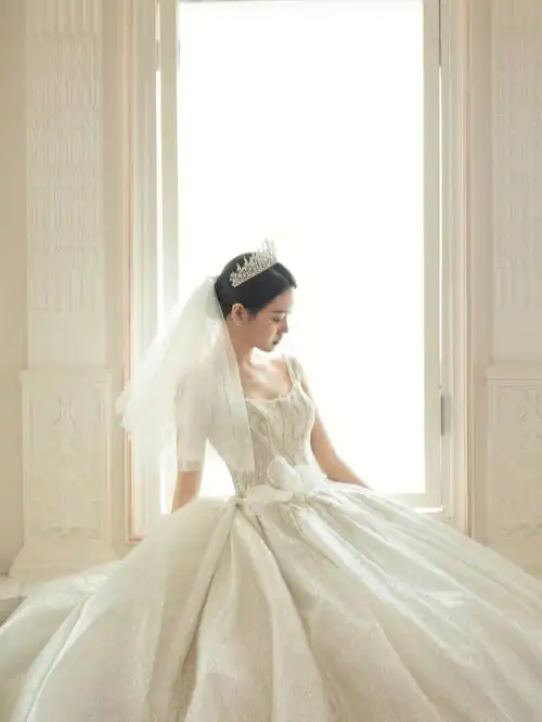 女生单人婚纱照的高光时刻重庆客片分享