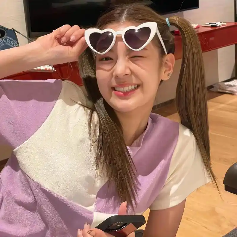 女生头像 希望你和六月一样,马上就来到我身边呀 - 抖音