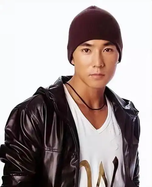 刘畊宏是怎么火起来的?三次"乌龙事件"让他快速出圈|刘耕宏|周杰伦|吴