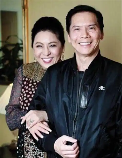 向太年轻旧照曝光,原生态的美让人惊艳,碾压娱乐圈一众女明星_向华强