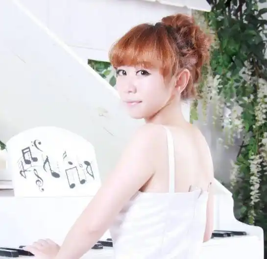 夏婉安的嗓音让人听后回味无穷.