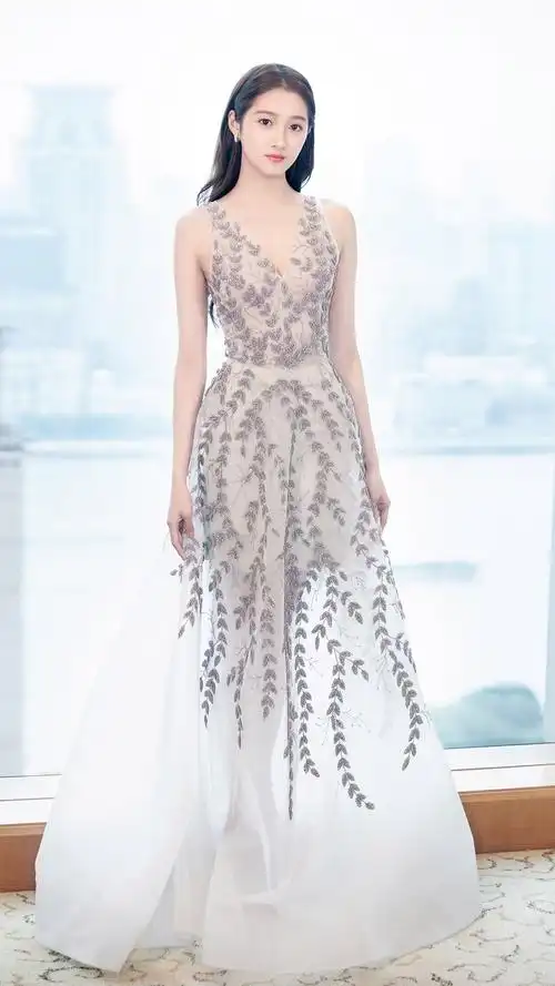 关晓彤仙气甜美手机壁纸