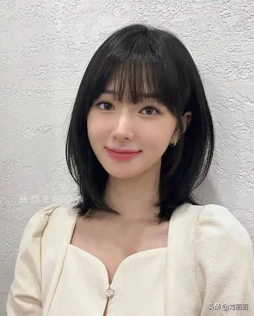 最值得尝试的女发:瘦脸微扣锁骨发,让你挑不出毛病_发型_女性_脸型