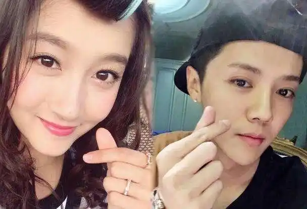 王俊凯和关晓彤是校友,因为这个细节,老师的评价完全不一样