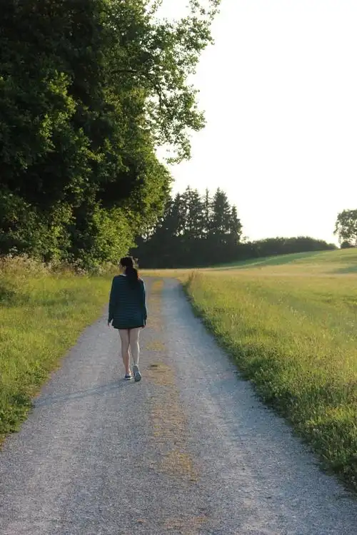 吃完晚饭出去散步,是我快乐的时光之一!