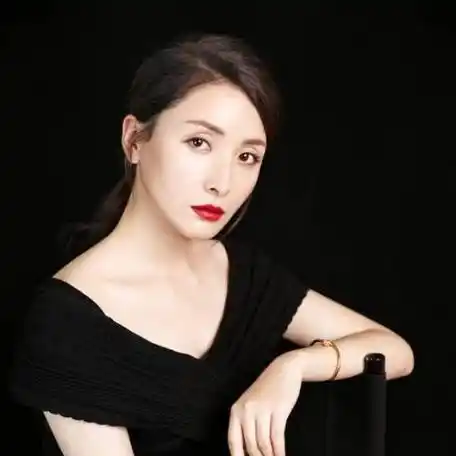 又见仲夏夜之星乔安娜,乔安娜扮演者,乔安娜谁演的-首映网