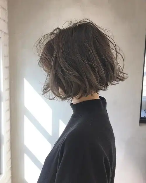 bob发型这样来造型,年轻又时尚