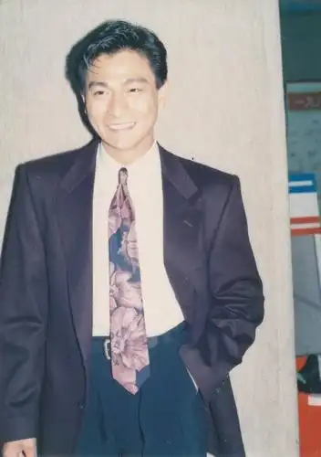 那个年代的帅哥之刘德华24张照片带你感受他的帅