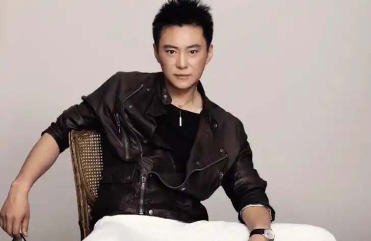 67王斑个人资料(国家一级演员王斑,出道33年籍籍无名,妻子曾是央视