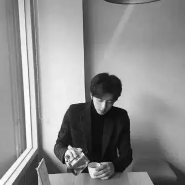 黑白头像男生冷酷霸气成熟黑暗系伤感男头背上黑白真人图片大全