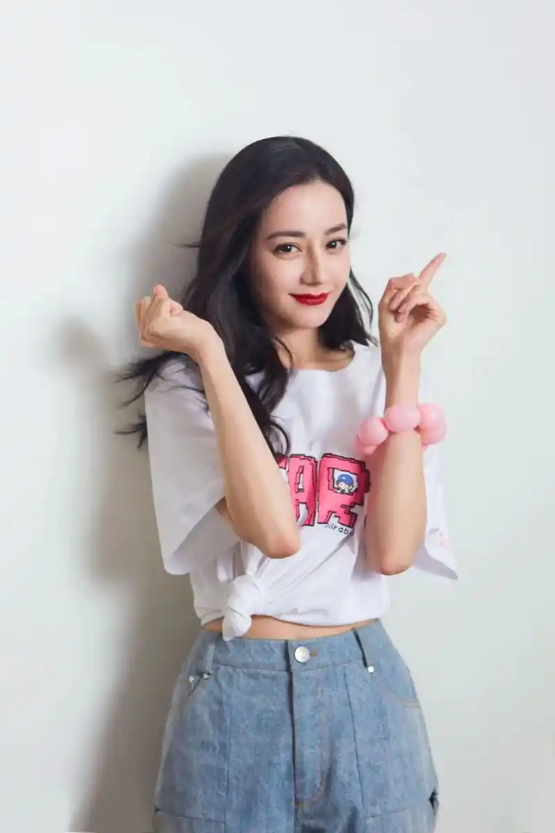 90 #迪丽热巴出道十 - 抖音