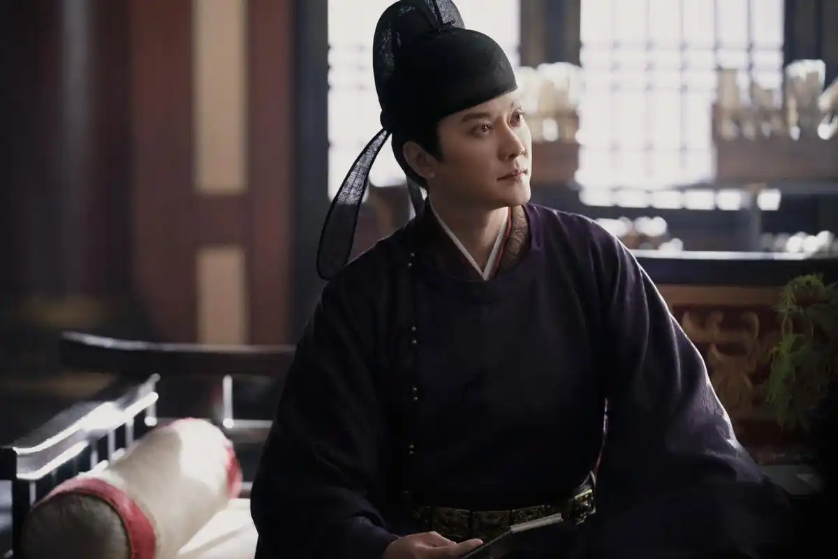 冯绍峰的最新剧照请查收,今晚精彩继续～#灼灼风流