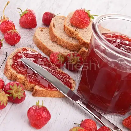 增加至灯箱 商业照片 #3260440strawberry jam and bread 由