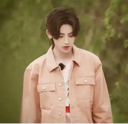 小鬼王琳凯头像