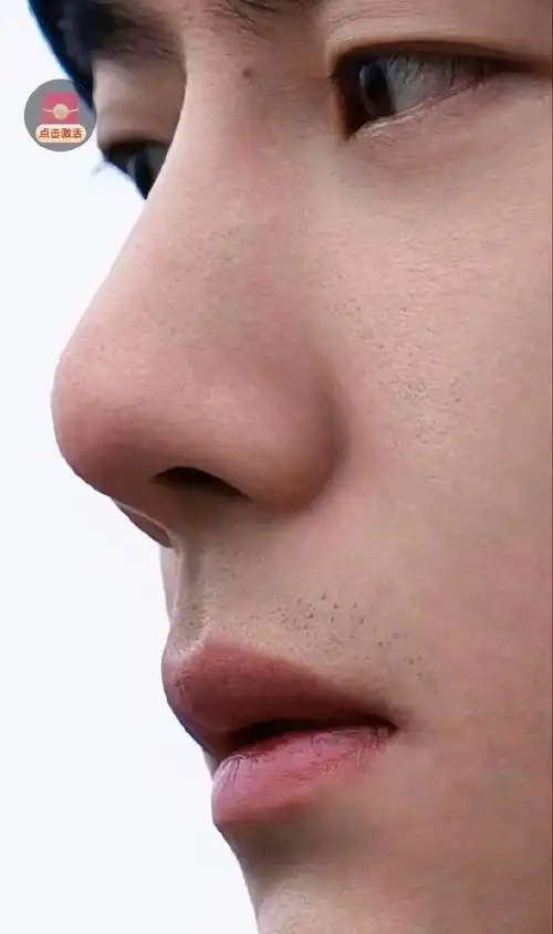 啊啊啊啊我看到王一博胡子啦