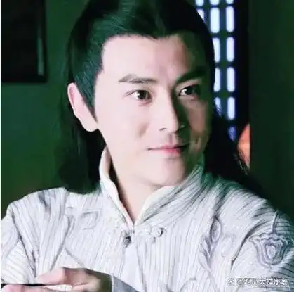 然而,实际上,焦恩俊也曾扮演过许多出生于名门望族的家族后裔角色.