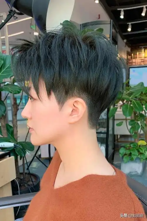 今年流行剪什么短发好看,今年剪什么短发最流行(14款新时尚发型)