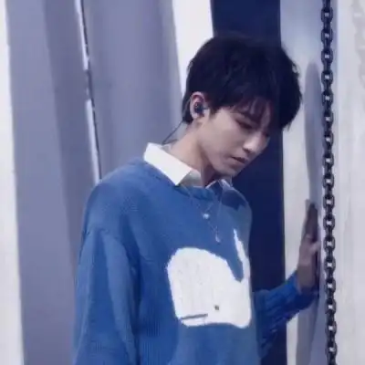 允言:蓝色系清新阳光男头/王俊凯_男生头像_我要个性网