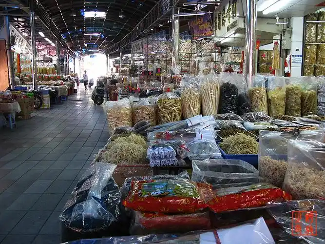 p7, 卖海产品干货的小街