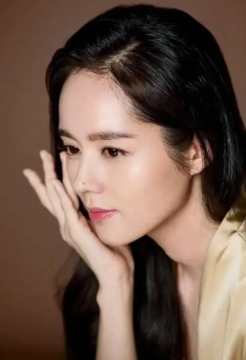 苏王看过不少明星的鼻子到头来还是羡慕韩佳人的