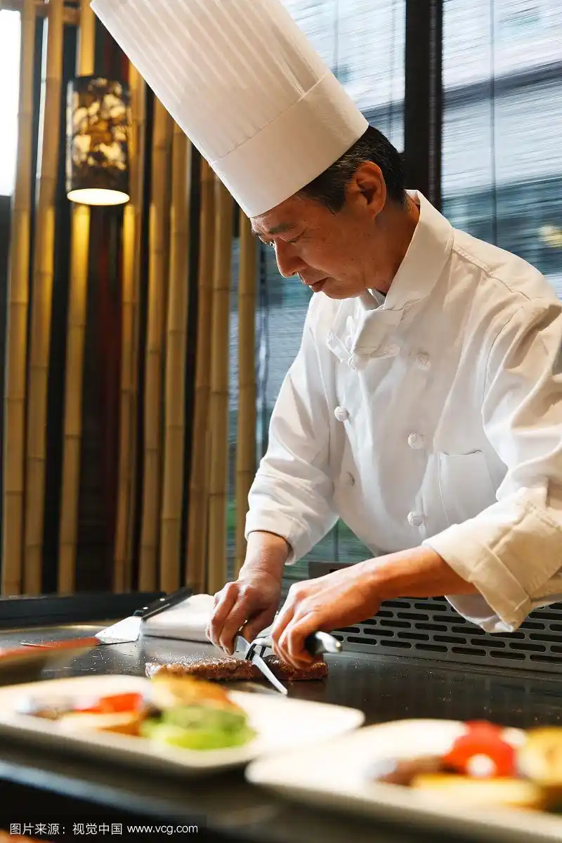 酒店厨师炒菜