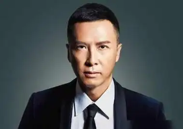 人潮汹涌刘德华赚钱了吗(人潮汹涌刘德华戴的表)插图1