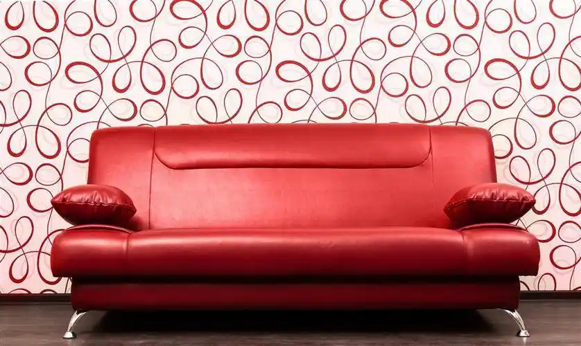 亮皮红色沙发