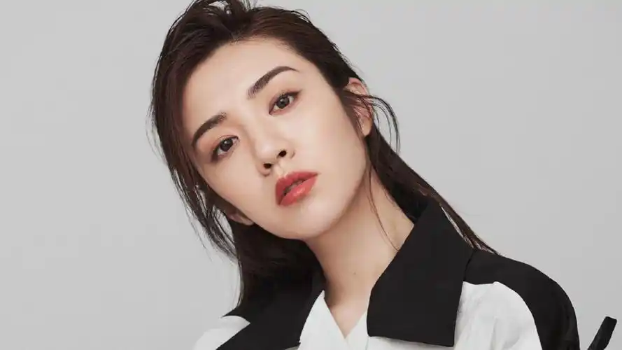 王晓晨明星风尚壁纸4