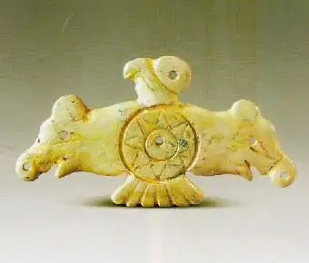 凌家滩玉鹰或是三体合一的图腾