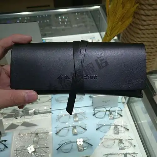 陌森眼镜盒陌森眼镜盒送镜布清洗剂成都实体店直发全新太 19款黑色镜