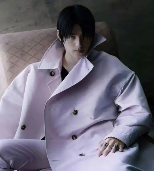 刘昊然"野性"中分短碎发_头发_生活_发型