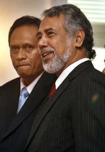 东帝汶新任总理古斯芒宣誓就职(图)