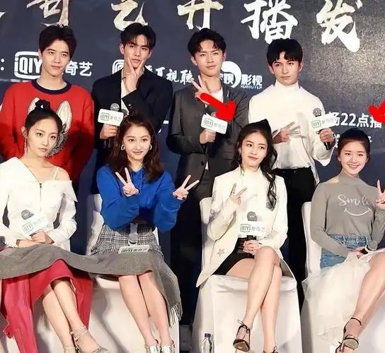 95后明星竟然一镜到底王鹤棣赵露思赵露思白鹿输杨颖