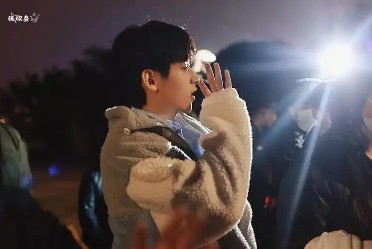 付思超多交点朋友多薅点技能冲鸭