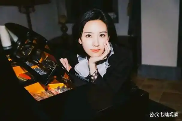 陈都灵:黑丝也挡不住的除尘气质