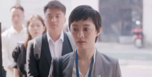 孙俪扮演的房似锦很坚强